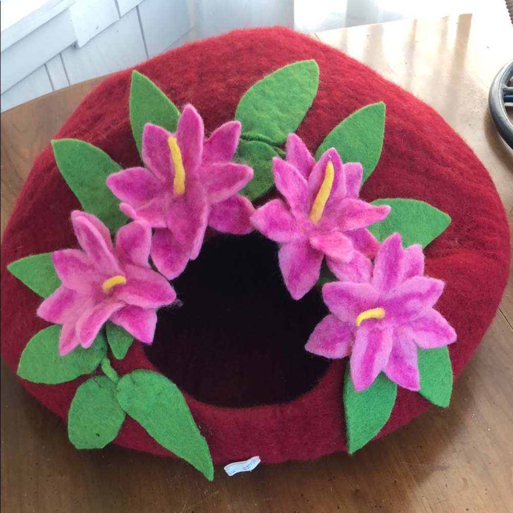 Red Felt Pet Bed with Pink Flowers